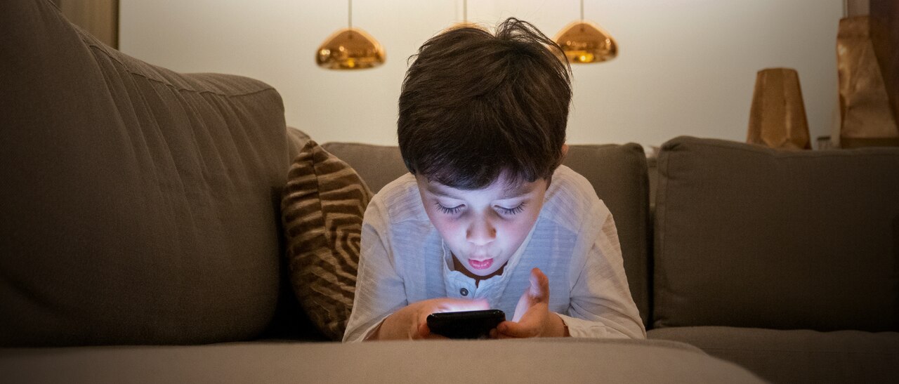 Quando seu filho ou filha teve acesso a conteúdos adultos: como conversar sem culpa nem condenação